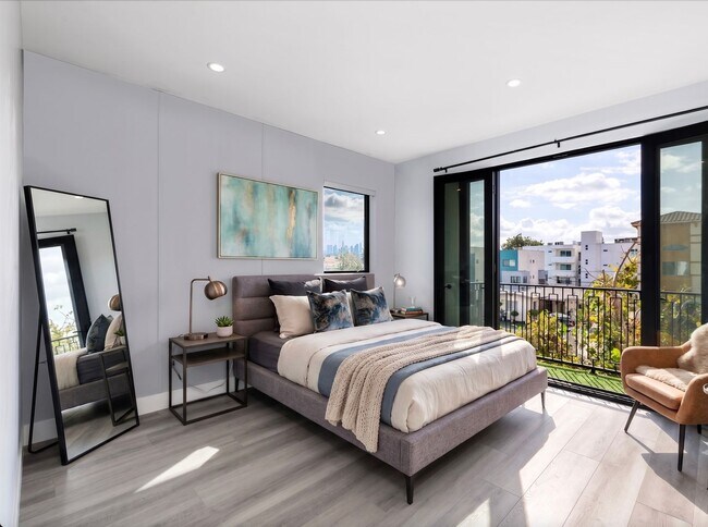 Foto del edificio - 4815 Elmwood Ave