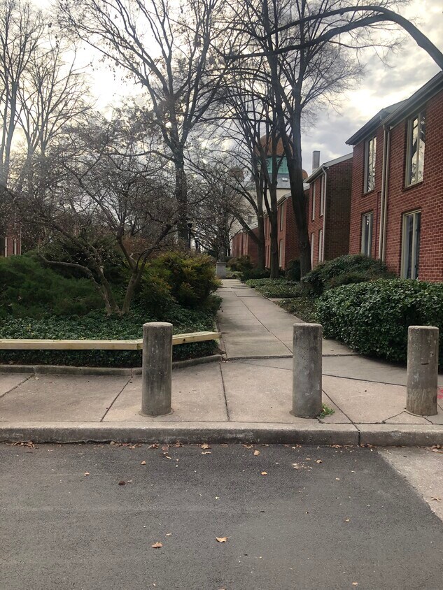 Foto principal - 252 W Lanvale St