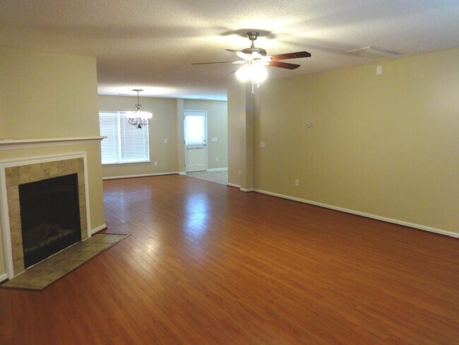 Building Photo - 3009 Kinswood Lane