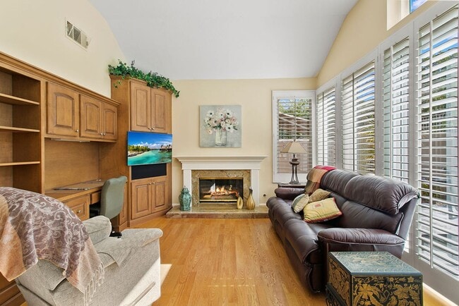 Foto del edificio - Beautiful and Highly Upgraded Furnished Home in the 55+ Community of Palmia!