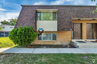 Building Photo - 30 E 925 N