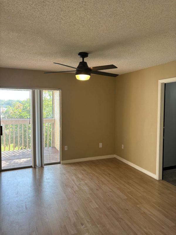 Foto del edificio - 4154 Plantation Cove Dr