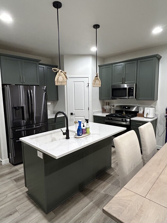 Kitchen - 3197 W 3825 S