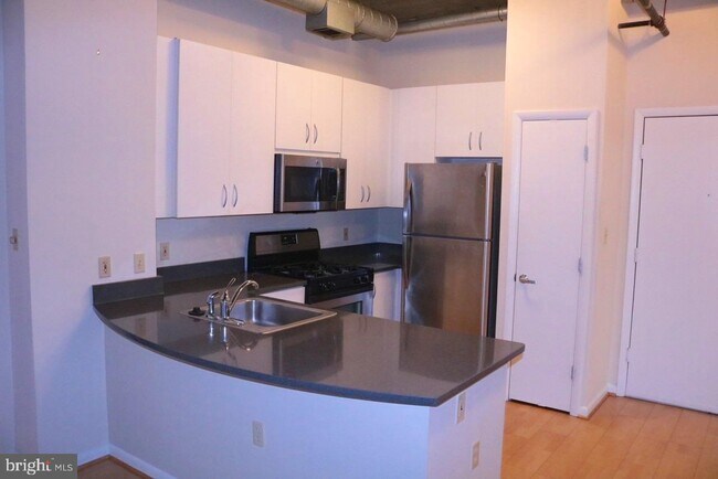 Foto del edificio - 1300 N St NW