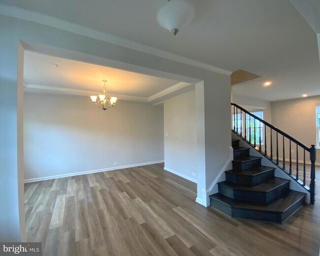 Building Photo - 5763 Hawk Ridge Rd
