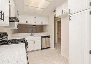 Building Photo - 616 S Santa Fe St Building Photo - 616 S Santa Fe St