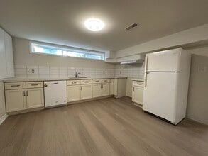 Building Photo - 122 Sanderling Crescent