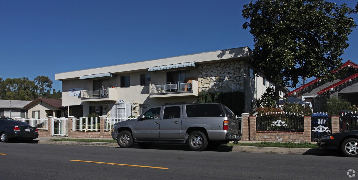 Building Photo - 2833 Estara Ave