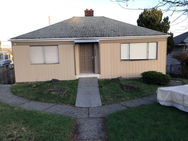 Building Photo - 4008 37th Ave SW