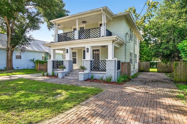 Foto del edificio - 809 E Baker St