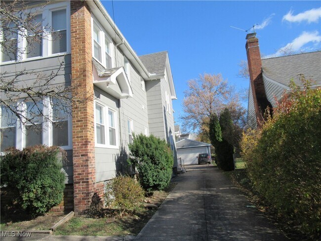 Foto del edificio - 1343 Churchill Rd