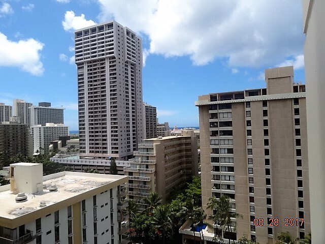 Building Photo - 2211 Ala Wai Blvd