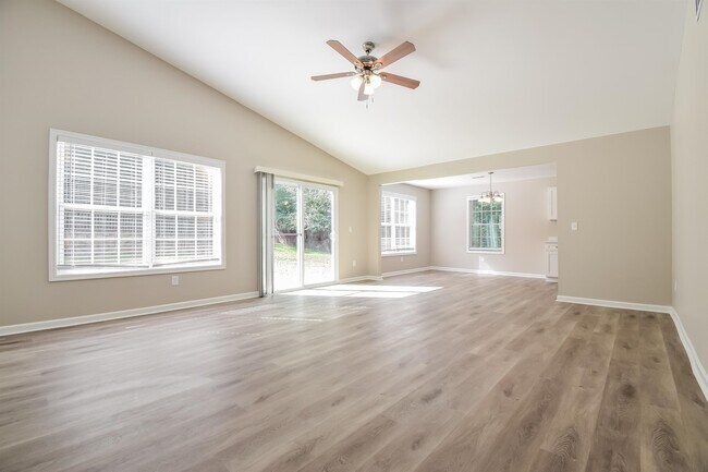 Building Photo - 6285 Beethoven Cir