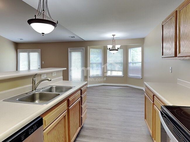 Foto del edificio - 81 W Quail Wood Ln