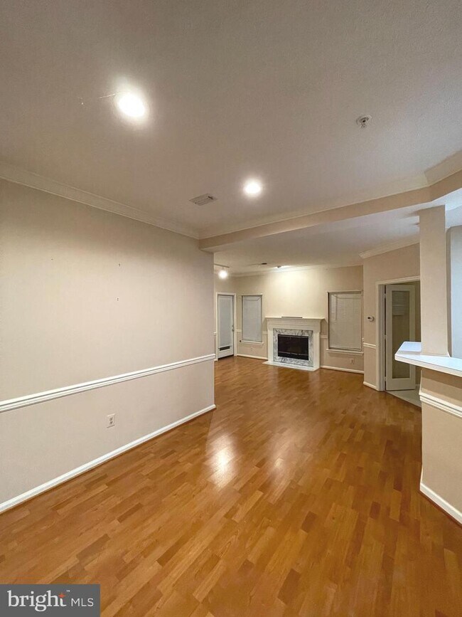 Foto del edificio - 14300 Rosy Ln