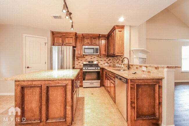 Foto del edificio - 18421 Sunrise Pines Dr