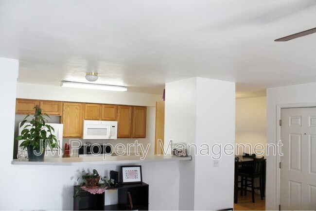 Foto del edificio - 10784 W 63rd Pl