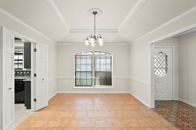 Building Photo - 10135 Rita Rd