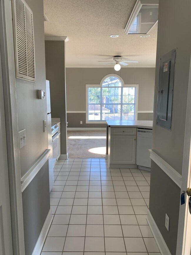 Foto del edificio - 1 Bedroom Condo in Magnolia place