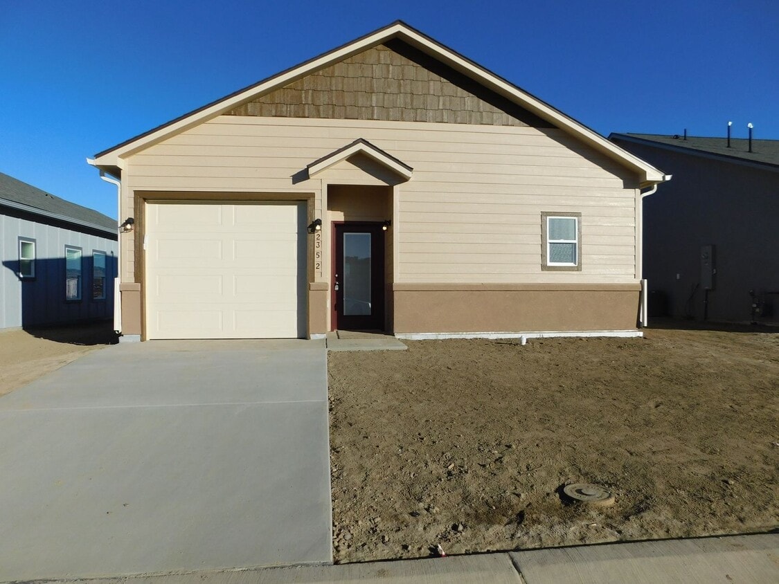 2352 Zion Canyon Ave, Grand Junction, CO 81505 House Rental in Grand