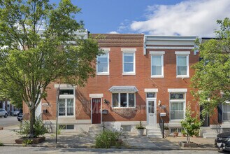 Building Photo - 3802 Hudson St