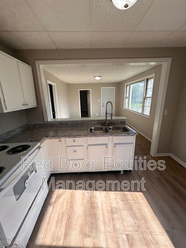 Foto del edificio - 1400 Cedar Hill Rd