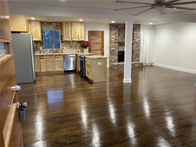 Foto del edificio - 368 Mitchell Rd