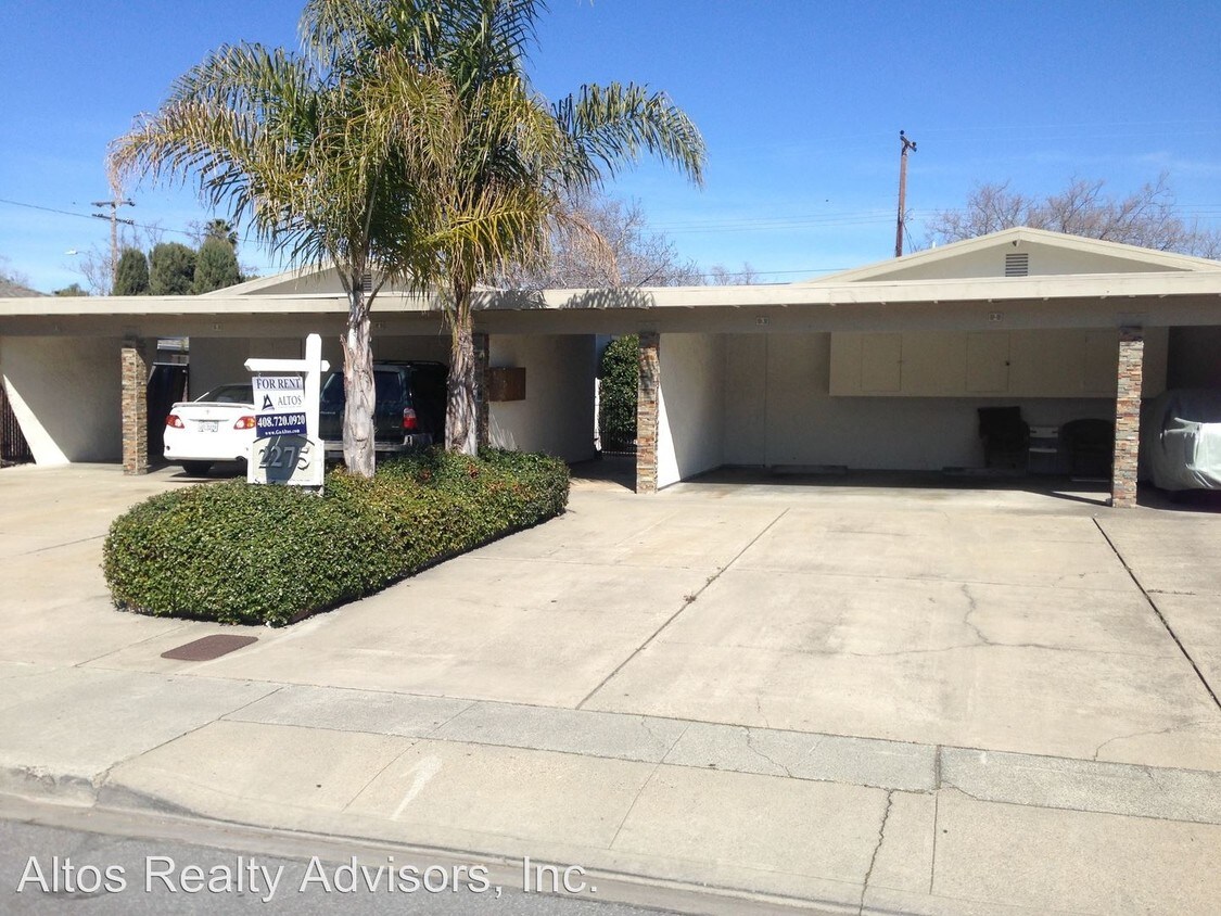 Primary Photo - 2275 Royal Dr