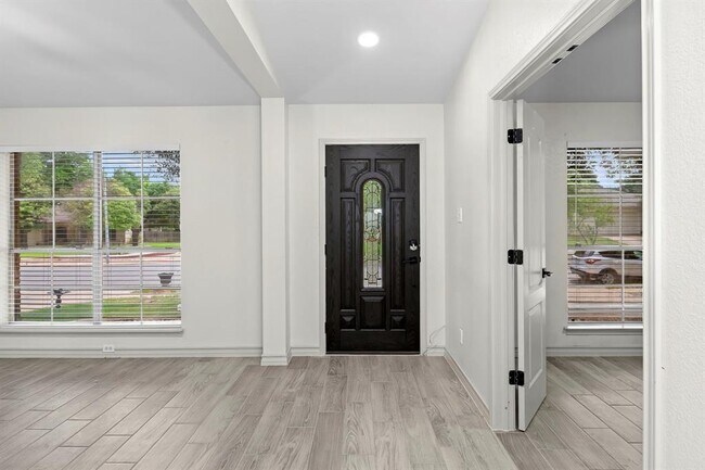 Foto del edificio - 2356 Vernell Way