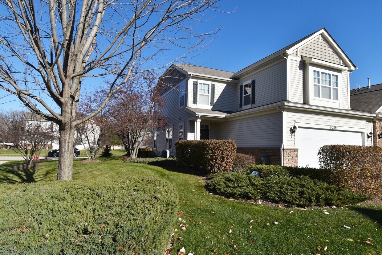 Foto principal - 6N385 Whitmore Cir