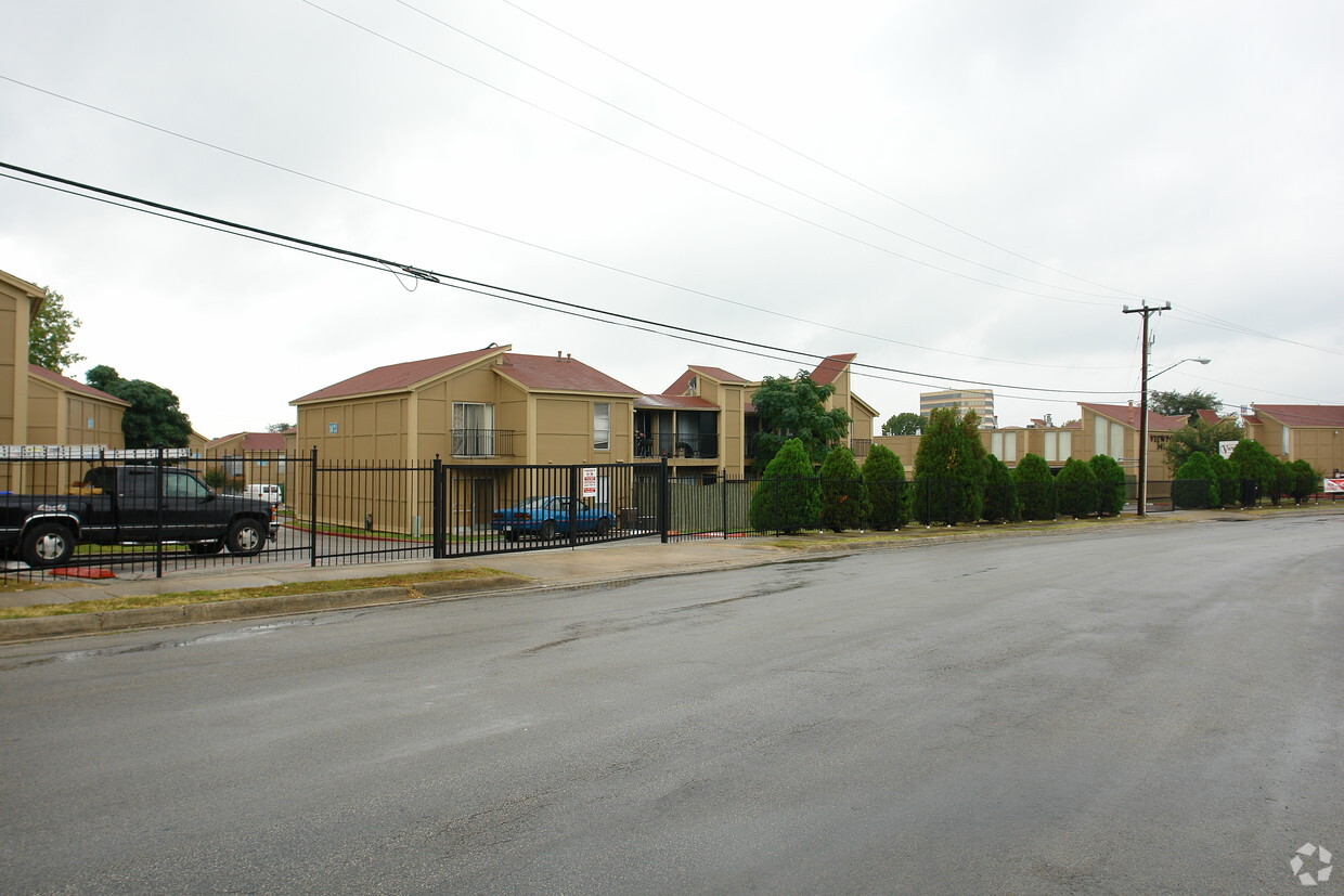 Building Photo - View Point