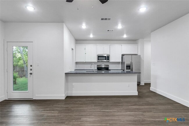 Foto del edificio - 1904 Royal Loop