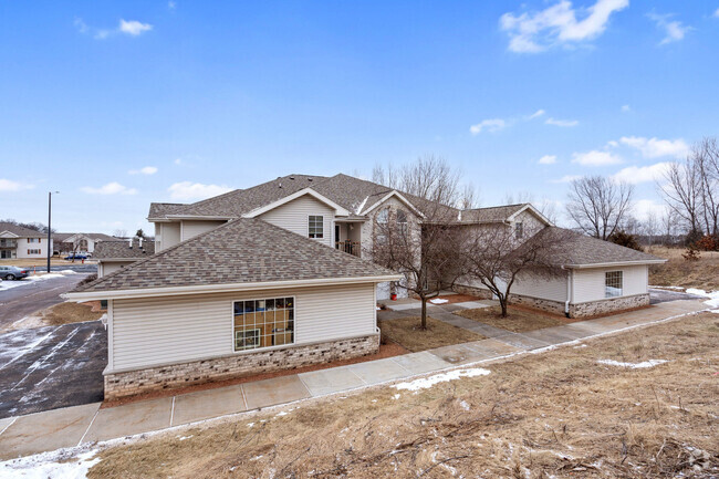 Building Photo - Oakridge Apartments