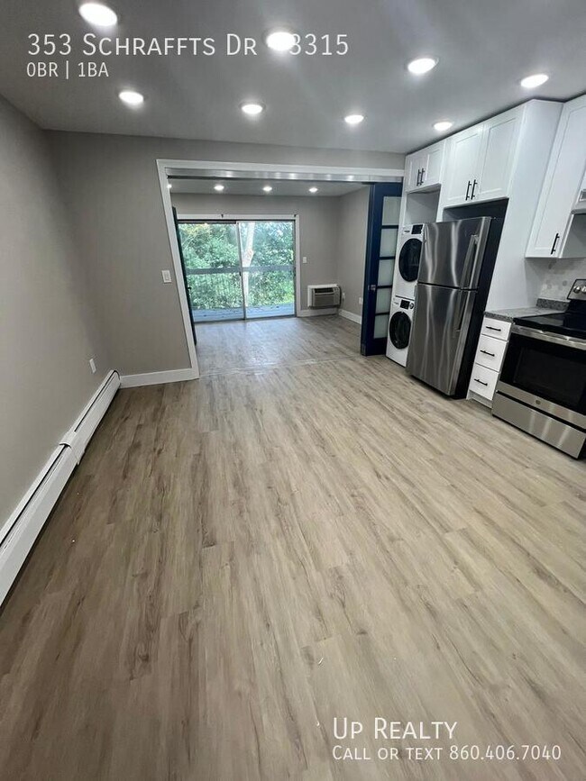 Foto del edificio - 353 Schraffts Dr