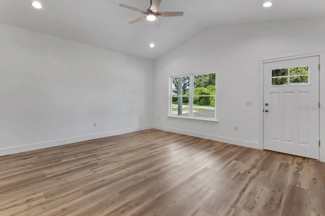 Foto del edificio - 511 NW 2nd Ave