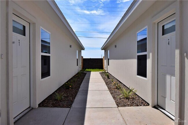 Foto del edificio - 2922 West Dr