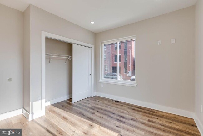 Foto del edificio - 1434 Parrish St