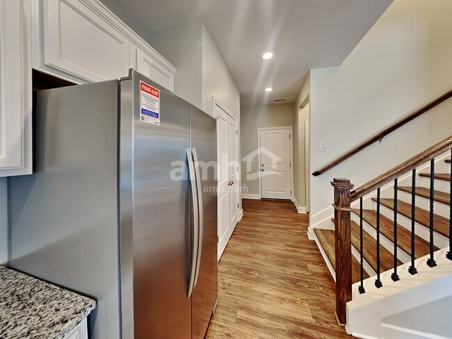 Building Photo - 8268 Northpoint Dr