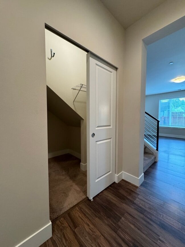 Building Photo - Gorgeous 4BR, 3.5BA Gem in Kingstone Community, Lynnwood,