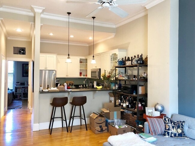 Photo - 220 W Springfield St Townhome