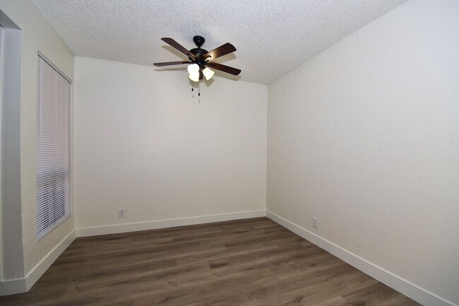 Foto del edificio - Charming  2 Bed 2 Bath Home at Desert Shores!