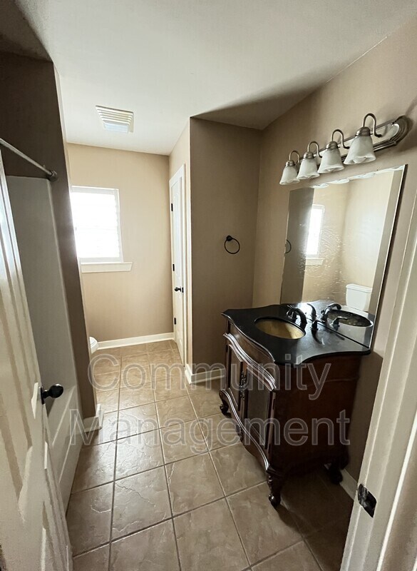 Building Photo - 13286 LA-44