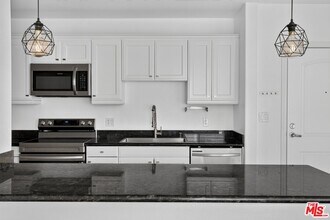 Building Photo - 3740 Santa Rosalia Dr