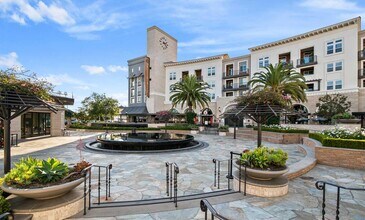 Building Photo - The Residences at Bella Terra