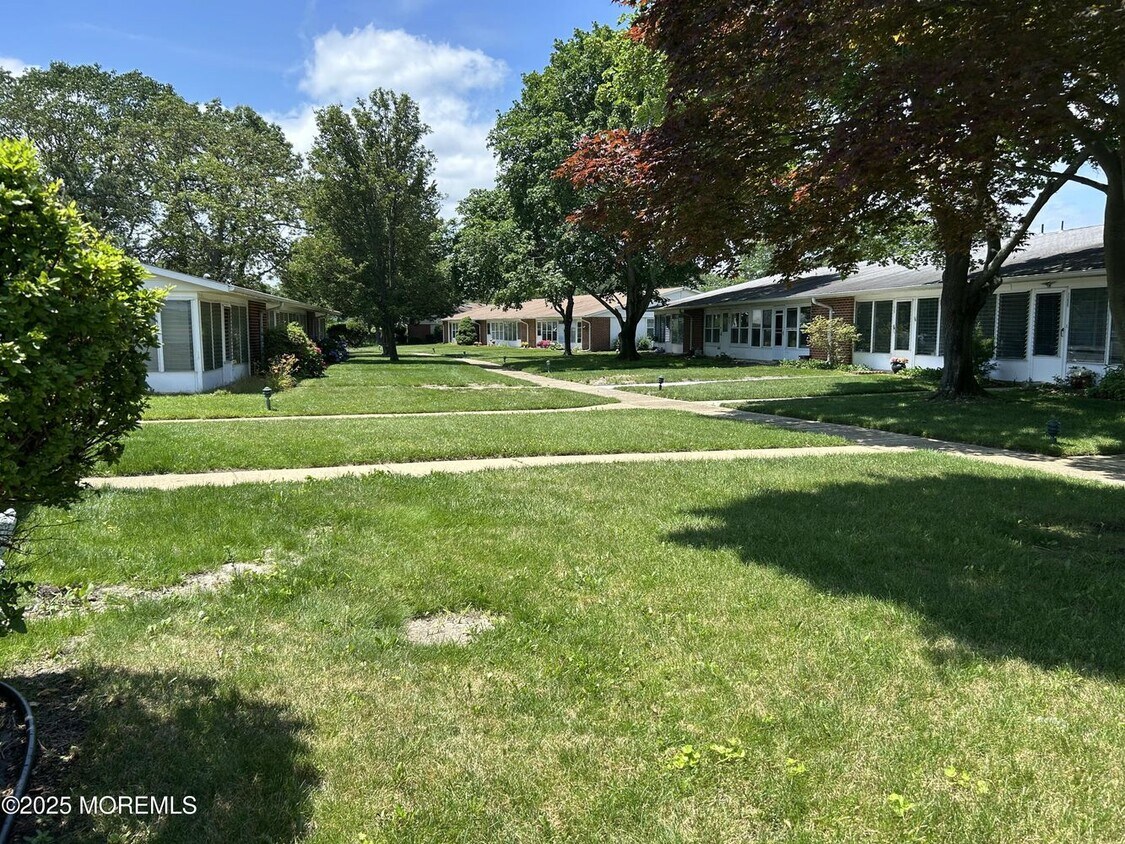 Primary Photo - 1174C Clydebank Ct