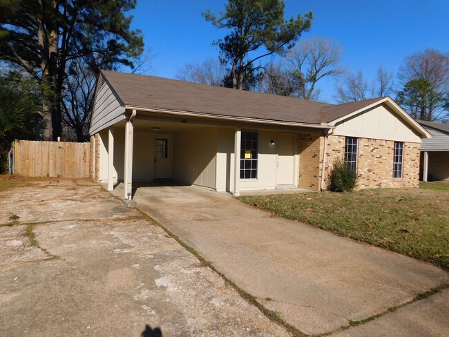 Building Photo - *****JUST REDUCED*****2950 Valleybrook Hor...