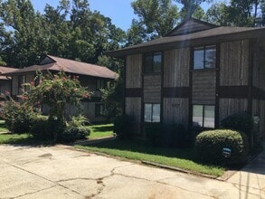 Building Photo - 917 Flythe Dr