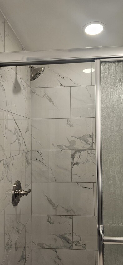 Foto principal - 466 S Livingston Ave