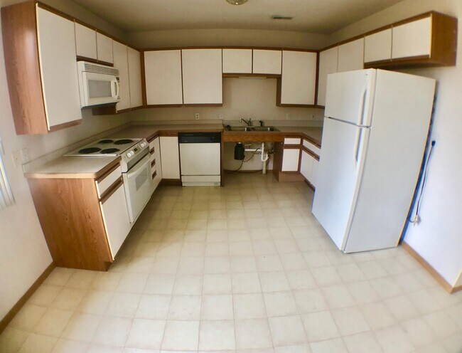 Building Photo - 1629 Flynn Ln