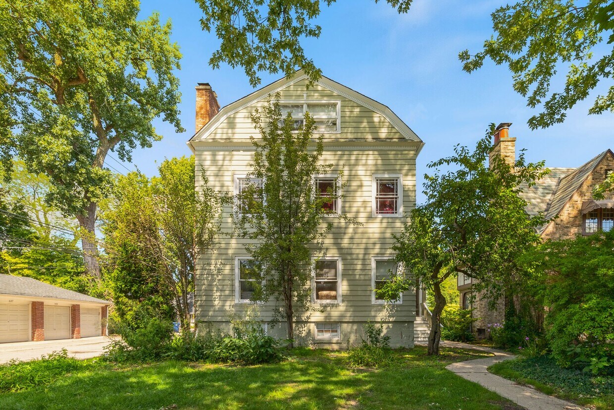 Foto principal - 627 Library Pl